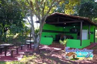 Rancho Kauan para Alugar em Miguelopolis - Área Gourmet