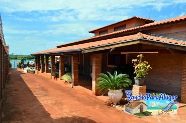 Rancho Tropical para Alugar em Miguelopolis - Casa