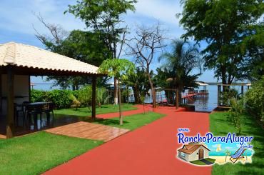 Rancho Top 10 para Alugar em Miguelopolis - Vista do Quiosque para o Rio