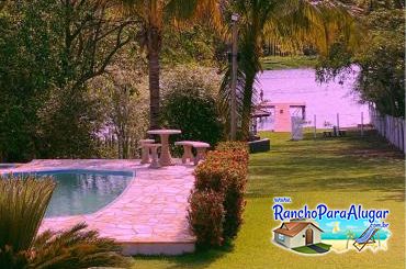 Rancho Alvorada para Alugar em Miguelopolis - Vista da Casa para o Rio