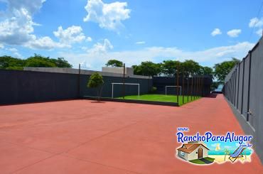 Rancho Prime para Alugar em Miguelopolis - Estacionamento e Campo de Futebol