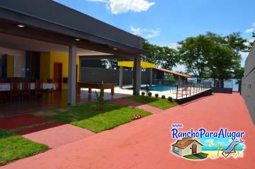Rancho Conquista para Alugar em Miguelopolis - Varanda com Área Gourmet