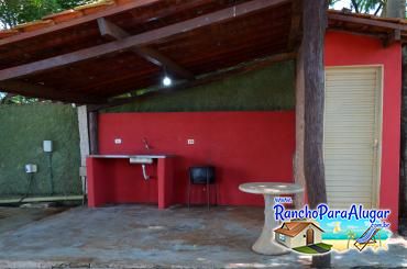 Rancho Giroldo 1 para Alugar em Miguelopolis - Limpa Peixes as Margens do Rio