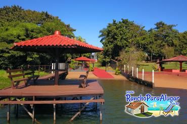 Rancho Tô de Boa para Alugar em Miguelopolis - Quiosque Sobre o Píer