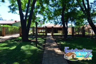 Rancho São Miguel À Venda em Miguelopolis - Vista do Rio para o Rancho