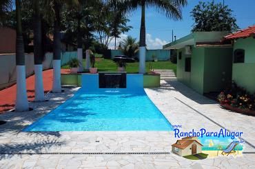 Rancho Paraíso das Águas para Alugar em Miguelopolis - Piscina com Cascata