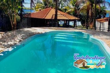 Rancho Barbosa 2 para Alugar em Miguelopolis - Piscina ao Lado do Quiosque