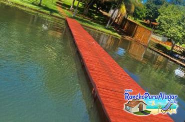 Rancho Barbosa Miguelópolis para Alugar em Miguelopolis - Vista do Pier para o Quiosque