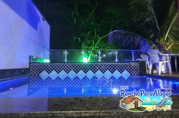 Rancho do Betinho para Alugar e à Venda em Miguelopolis - Vista da Jacuzzi para a Piscina