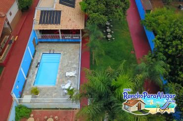 Rancho Cunha para Alugar em Miguelopolis - Piscina ao Lado da Varanda