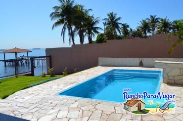 Rancho do Pescador 2 para Alugar em Miguelopolis - Vista da Área de Churrasco para a Piscina