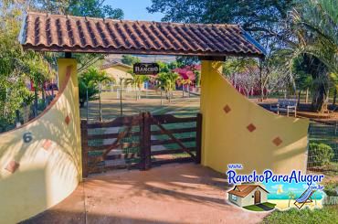 Rancho Luanas para Alugar e à Venda em Delfinopolis - Entrada