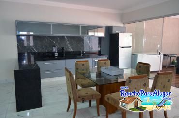 Rancho Top 10 para Alugar em Miguelopolis - Cozinha