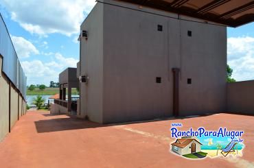 Rancho Imperador para Alugar e à Venda em Miguelopolis - Estacionamento Interno