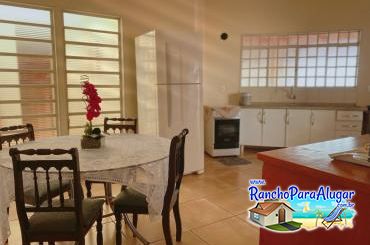 Rancho Alvorada para Alugar em Miguelopolis - Cozinha da Casa