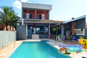 Rancho do Clésio para Alugar em Miguelopolis - Vista da Piscina para o Rancho