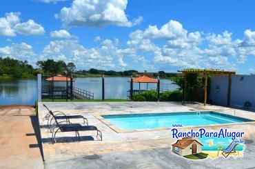 Rancho Brahma para Alugar em Miguelopolis - Vista da Varada para a Piscina