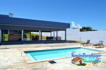 Rancho Brahma para Alugar em Miguelopolis - Piscina ao Lado da Área Gourmet