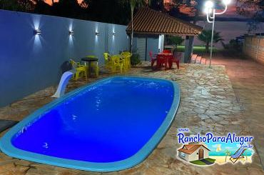 Rancho Santa Luzia para Alugar em Miguelopolis - Vista da Piscina para o Quiosque