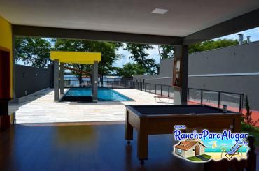 Rancho Conquista para Alugar em Miguelopolis - Vista da Varanda para a Piscina