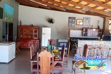 Rancho Angelina para Alugar em Miguelopolis - Varanda com Área Gourmet