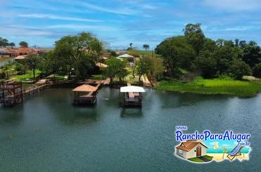 Rancho Recanto das Palmeiras 2 para Alugar em Miguelopolis - Vista do Rio para o Píer