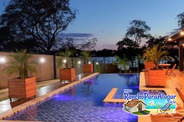 Rancho Recanto das Palmeiras 2 para Alugar em Miguelopolis - Piscina com Hidromassagem
