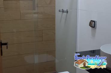 Rancho Recanto das Palmeiras 2 para Alugar em Miguelopolis - Banheiro as Suites