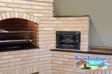 Rancho Recanto das Palmeiras 2 para Alugar em Miguelopolis - Área de Churrasco