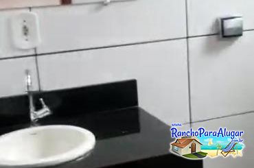 Rancho Recanto Dorotheo para Alugar em Miguelopolis - Banheiro da Suite 2