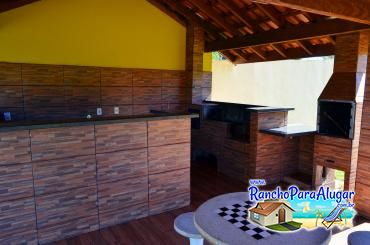 Rancho Maia para Alugar em Miguelopolis - Área para Churrasco do Quiosque