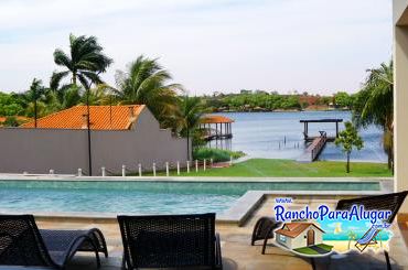 Rancho América para Alugar em Miguelopolis - Vista da Varanda para a Piscina