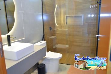 Rancho El Shaddai para Alugar em Miguelopolis - Banheiro das Suites