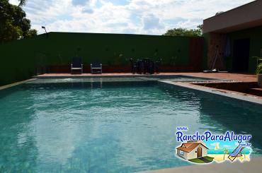 Rancho El Shaddai para Alugar em Miguelopolis - Piscina com Borda Infinita