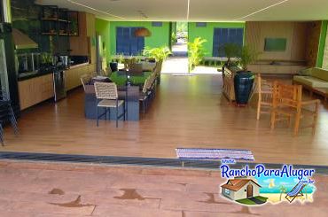 Rancho El Shaddai para Alugar em Miguelopolis - Varanda com Área Gourmet