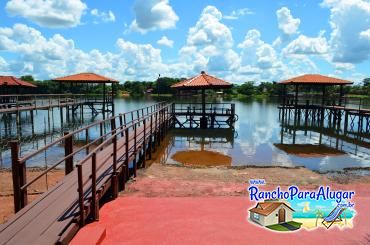 Rancho J.R para Alugar em Miguelopolis - Pier com Quiosque