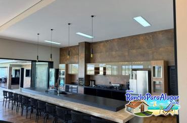 Rancho Meirival 7 para Alugar em Miguelopolis - Área Gourmet