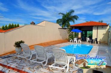 Rancho do Wagnão 2 para Alugar em Miguelopolis - Vista da Piscina para a Varanda