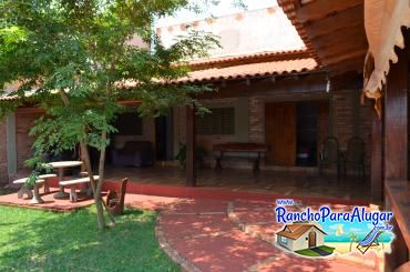 Rancho Aroeira para Alugar em Miguelopolis - Varanda