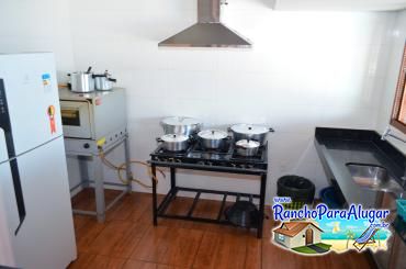 Rancho Meirival 2 para Alugar em Miguelopolis - Cozinha