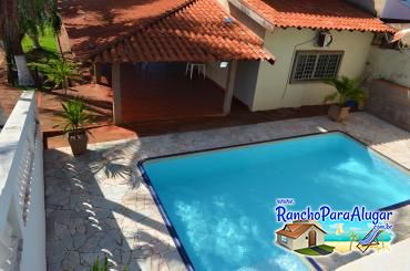 Rancho Castelinho para Alugar em Miguelopolis - Piscina com Hidromassagem