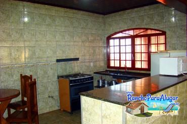 Rancho Kéops para Alugar em Miguelopolis - Cozinha