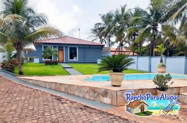 Rancho do Vale - Nº 40 para Alugar e à Venda em Miguelopolis - Piscina ao Lado da Casa