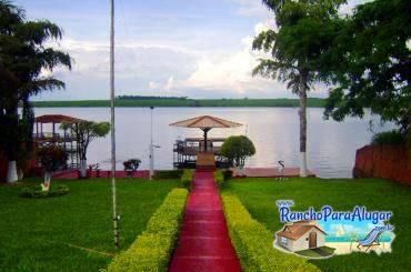 Rancho Galdiano para Alugar e à Venda em Miguelopolis - Vista da Piscina para o Rio