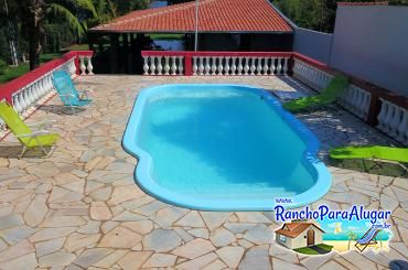 Rancho Gambi para Alugar em Miguelopolis - Piscina